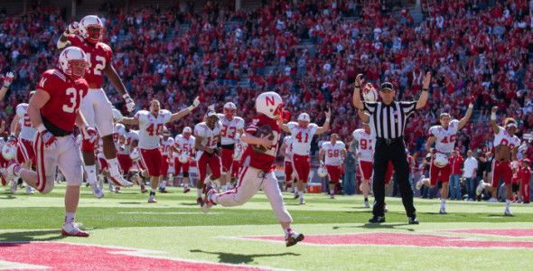 jack Hoffman scores a touchdown in the annual Nebraska red-White Spring game.