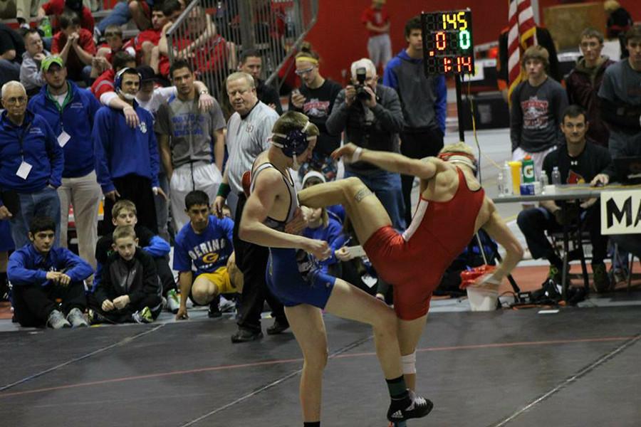 Alliance Wrestlers Compete at Districts
